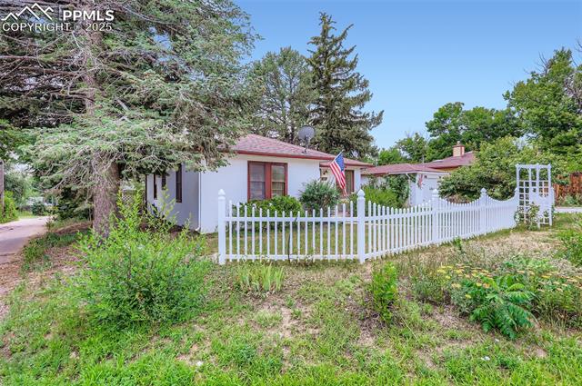 2111 E Cache La Poudre  , colorado springs  House Search MLS Picture