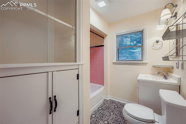 MLS Image for 2111 E Cache La Poudre  ,Colorado Springs, Colorado