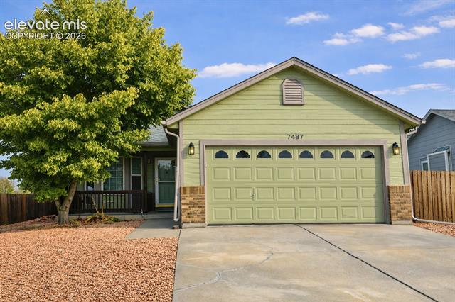 7487  Farmcrest  , colorado springs&nbsp; House Search MLS Picture