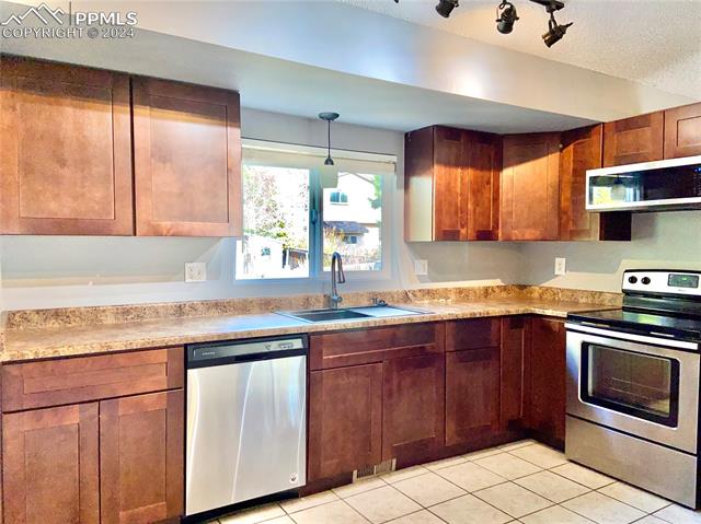 MLS Image for 5070  Horseshoe Bend  ,Colorado Springs, Colorado