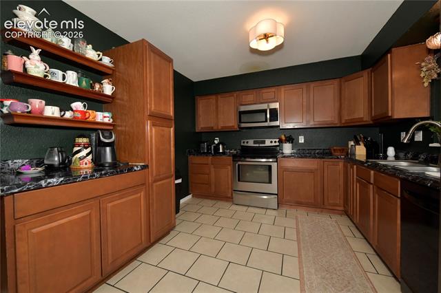 MLS Image for 4885  Hunters Run  ,Colorado Springs, Colorado