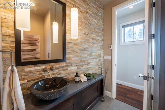 MLS Image for 1575  Vine Cliff  ,Colorado Springs, Colorado