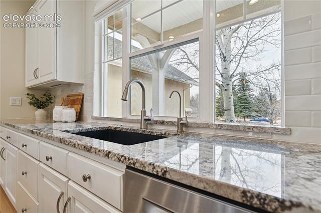 MLS Image for 3020  Hollycrest  ,Colorado Springs, Colorado