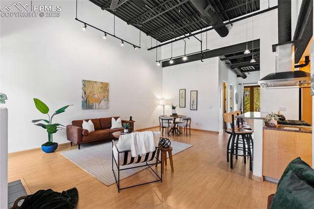 MLS Image for 906  Manitou  201 ,Manitou Springs, Colorado