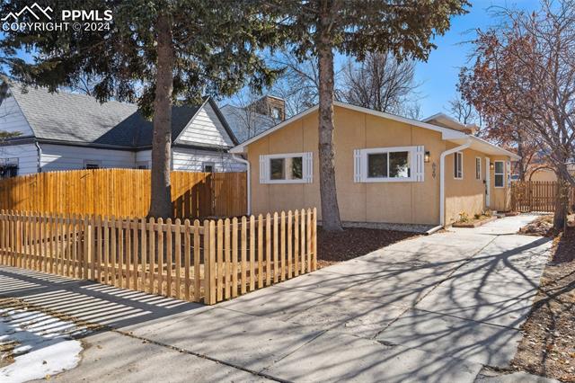 629 E Monument  , colorado springs  House Search MLS Picture