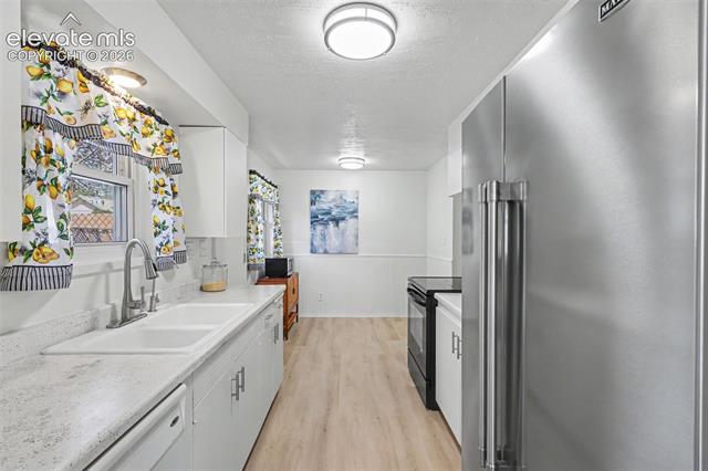 MLS Image for 2023 N Circle  ,Colorado Springs, Colorado