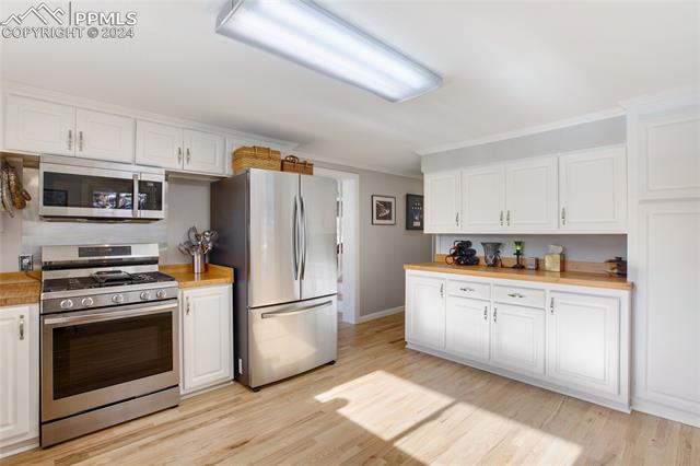 MLS Image for 46  Via Maria Theresia  ,Manitou Springs, Colorado