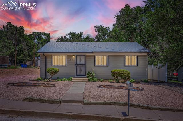 710 W Washington  , colorado springs  House Search MLS Picture