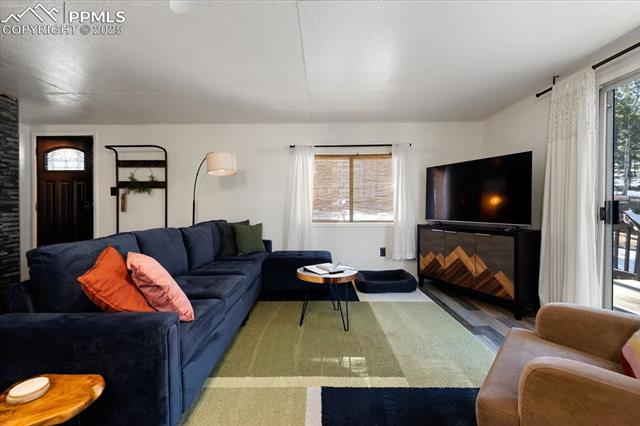 MLS Image for 112  Denwood  ,Florissant, Colorado