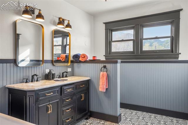 MLS Image for 153  Capitol Hill  ,Manitou Springs, Colorado