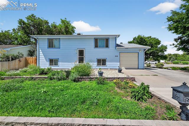 305  Iris  , fountain  House Search MLS Picture