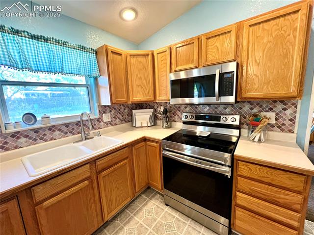 MLS Image for 463 W Player  ,Pueblo West, Colorado