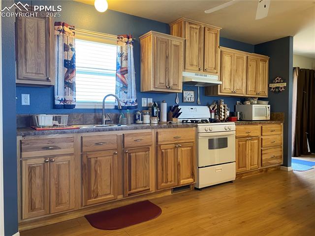 MLS Image for 3915 S Meridian  ,Colorado Springs, Colorado