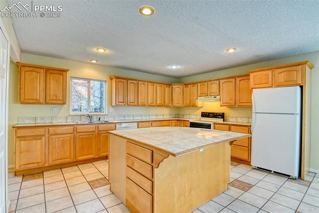 MLS Image for 120  Del Oro  ,Colorado Springs, Colorado