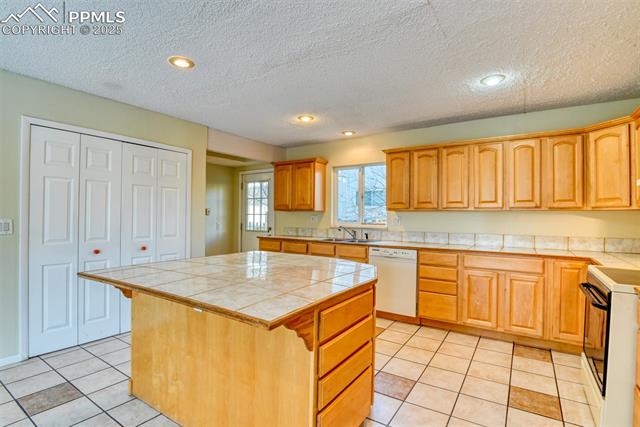 MLS Image for 120  Del Oro  ,Colorado Springs, Colorado