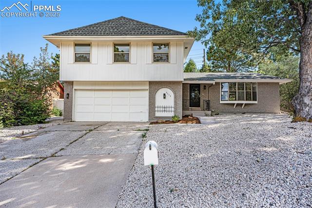 6075  Castlewood  , colorado springs&nbsp; House Search MLS Picture