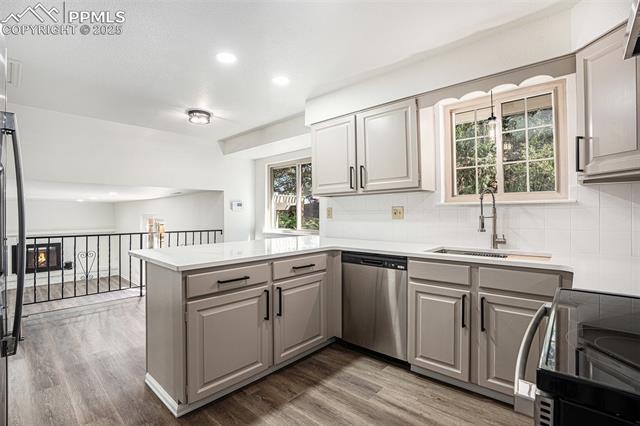 MLS Image for 6075  Castlewood  ,Colorado Springs, Colorado
