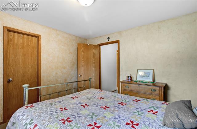 MLS Image for 935  Cheyenne  ,Colorado Springs, Colorado