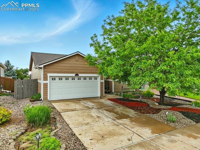 7769  Barn Owl  , fountain  House Search MLS Picture