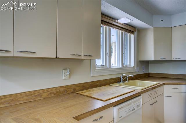 MLS Image for 130  Cresta  ,Colorado Springs, Colorado