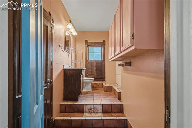 MLS Image for 1513 W Cucharras  ,Colorado Springs, Colorado
