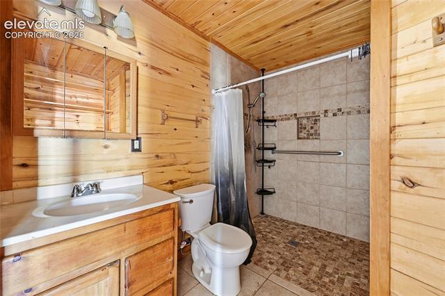 MLS Image for 927  Stonehenge  ,Florissant, Colorado