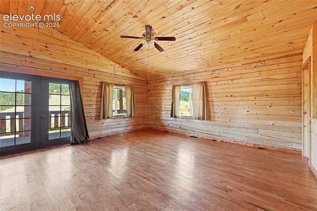 MLS Image for 927  Stonehenge  ,Florissant, Colorado
