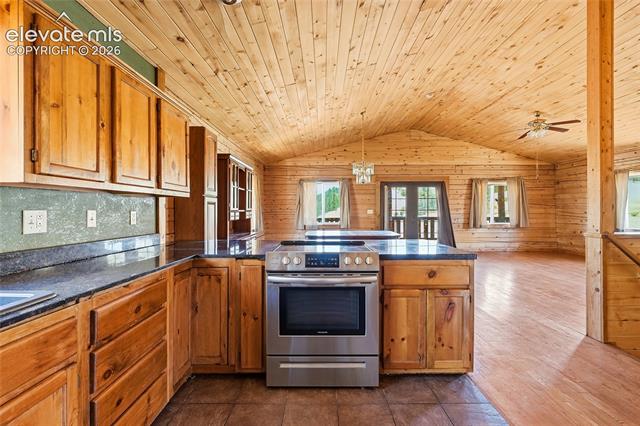 MLS Image for 927  Stonehenge  ,Florissant, Colorado