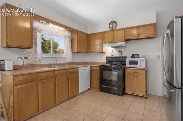 MLS Image for 1192  Applewood  ,Colorado Springs, Colorado