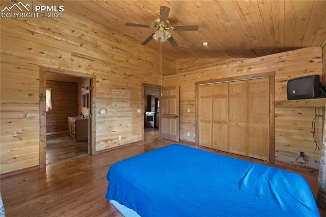 MLS Image for 927  Stonehenge  ,Florissant, Colorado