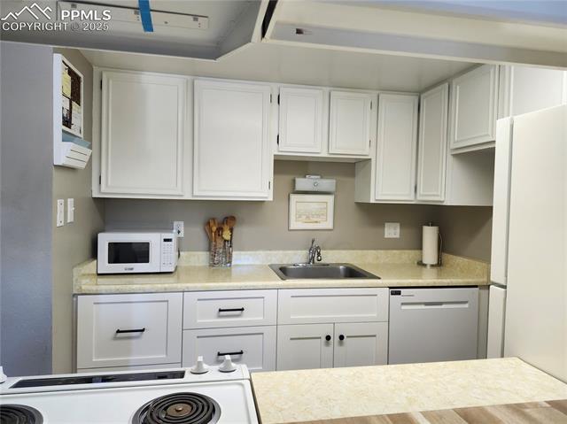 MLS Image for 1038  Fontmore  D ,Colorado Springs, Colorado