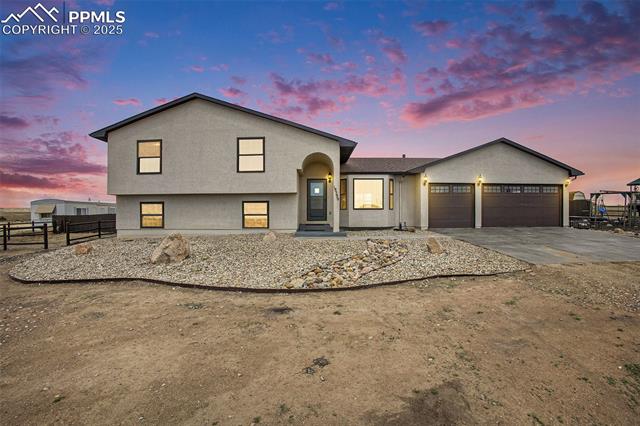 18599  Soapstone  , fountain  House Search MLS Picture