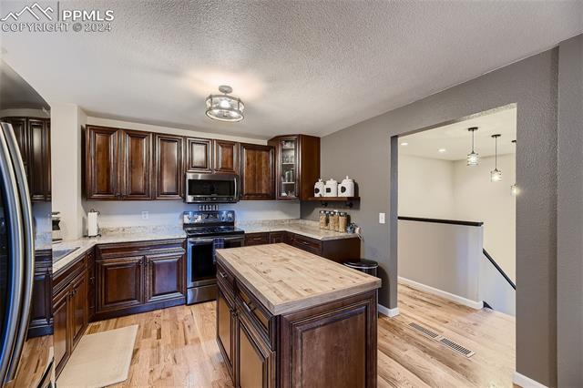 MLS Image for 6100  Apache  ,Larkspur, Colorado