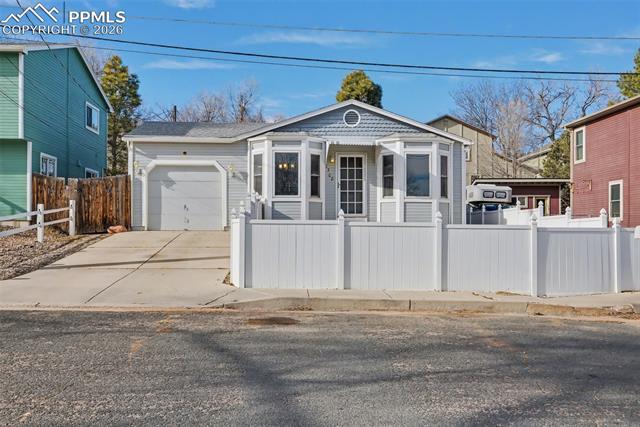 1308  Race  , colorado springs&nbsp; House Search MLS Picture