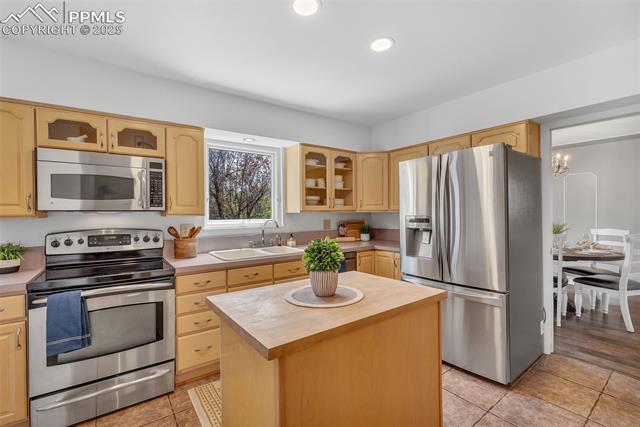 MLS Image for 2717  Flintridge  ,Colorado Springs, Colorado