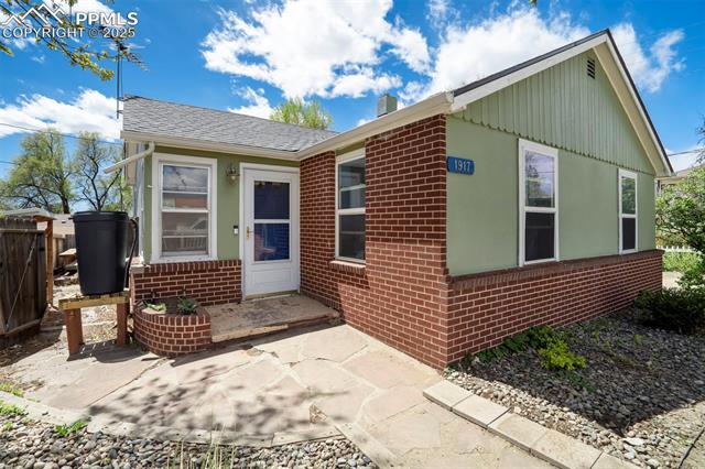 1917 E Cache La Poudre  , colorado springs  House Search MLS Picture