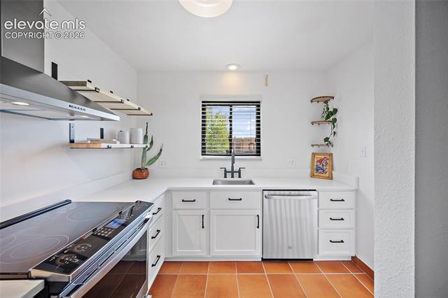 MLS Image for 2979  Mesa  D ,Colorado Springs, Colorado