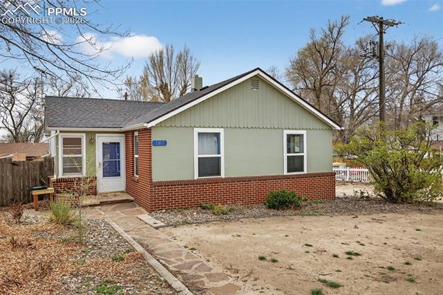 1917 E Cache La Poudre  , colorado springs&nbsp; House Search MLS Picture