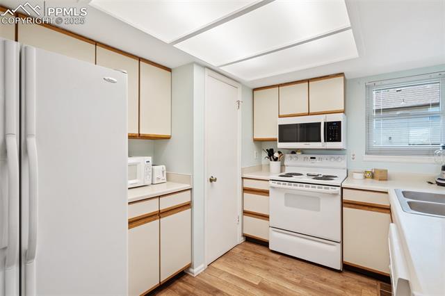 MLS Image for 3021  Capstan   ,Colorado Springs, Colorado