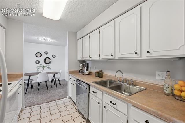 MLS Image for 411  Lakewood  B614 ,Colorado Springs, Colorado