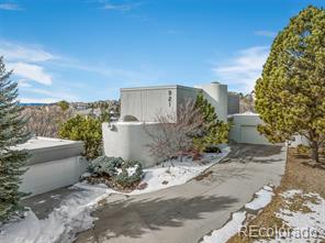 921  meadowrose lane, Castle Pines sold home. Closed on 2022-05-04 for $1,610,000.