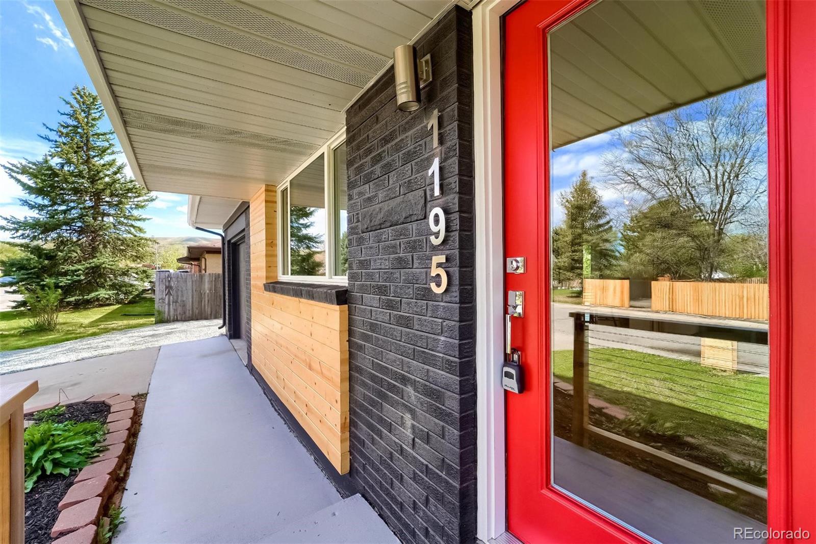 1195 pike street, Golden sold home. Closed on 2022-05-25 for $720,000.