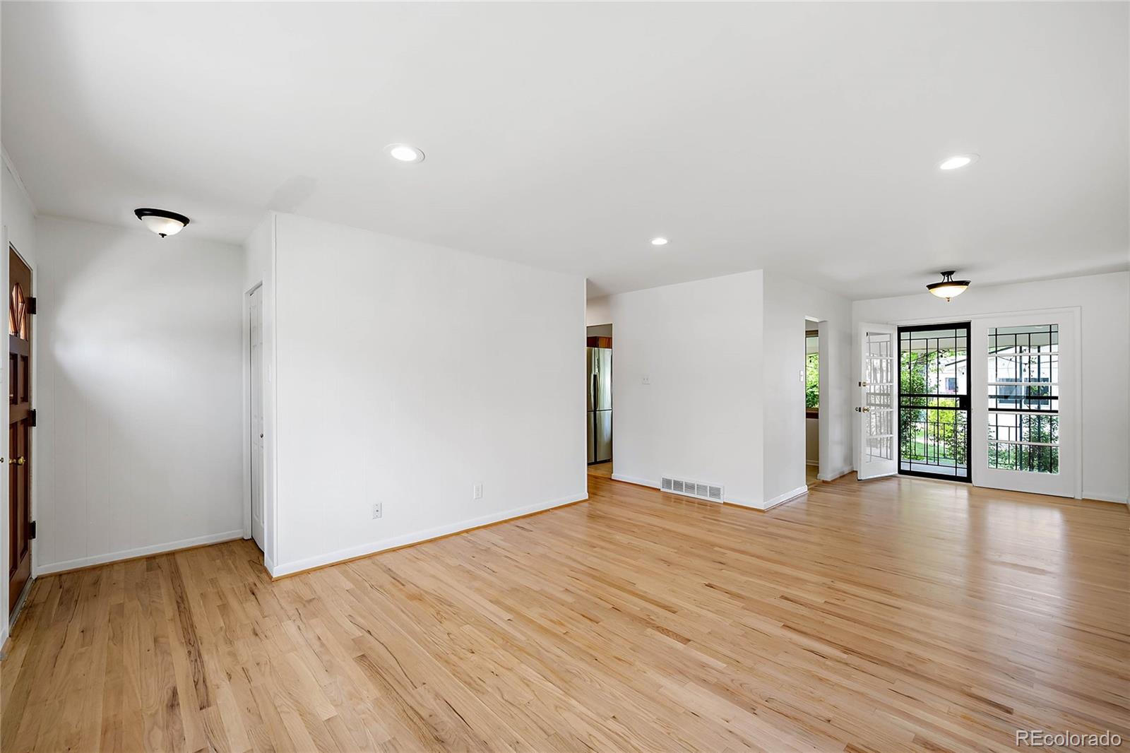 1510 e amherst avenue, Englewood sold home. Closed on 2022-06-17 for $775,000.