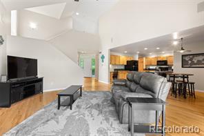 1011 s valentia street, Denver sold home. Closed on 2022-08-24 for $725,000.