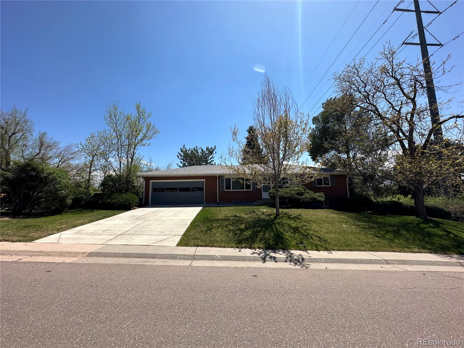 8196 E Lehigh Avenue, denver MLS: 3960695 Beds: 5 Baths: 3 Price: $626,000