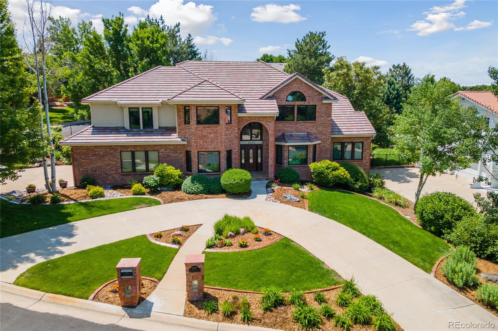 2522  Country Club Court, westminster MLS: 2907881 Beds: 5 Baths: 4 Price: $1,500,000