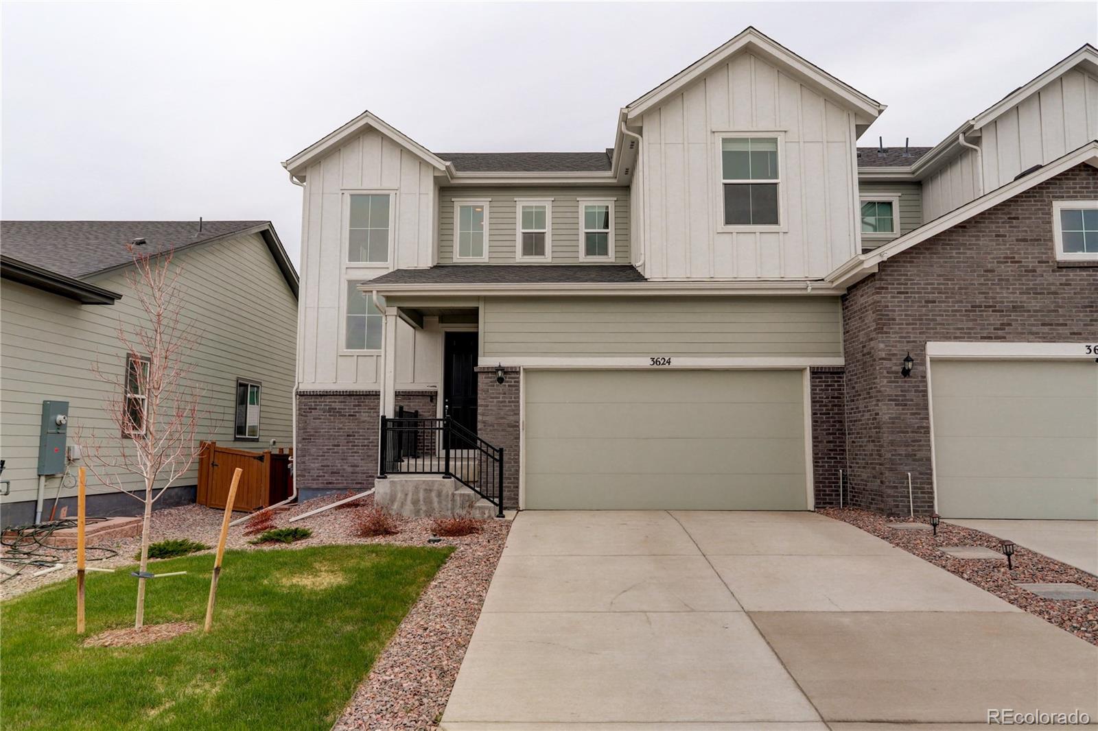 3624  Silver Rock Circle, castle rock MLS: 3655664 Beds: 4 Baths: 4 Price: $609,900