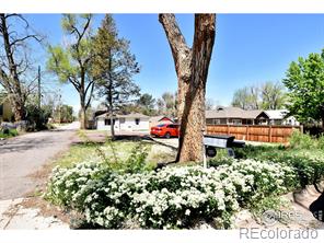 1215  16th Avenue, greeley MLS: 123456789987901 Beds: 2 Baths: 2 Price: $325,000
