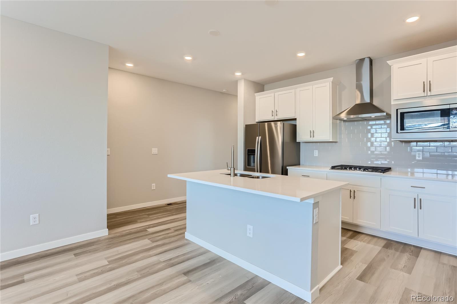 336 N Geneva Street , Aurora  MLS: 7324998 Beds: 3 Baths: 3 Price: $539,990