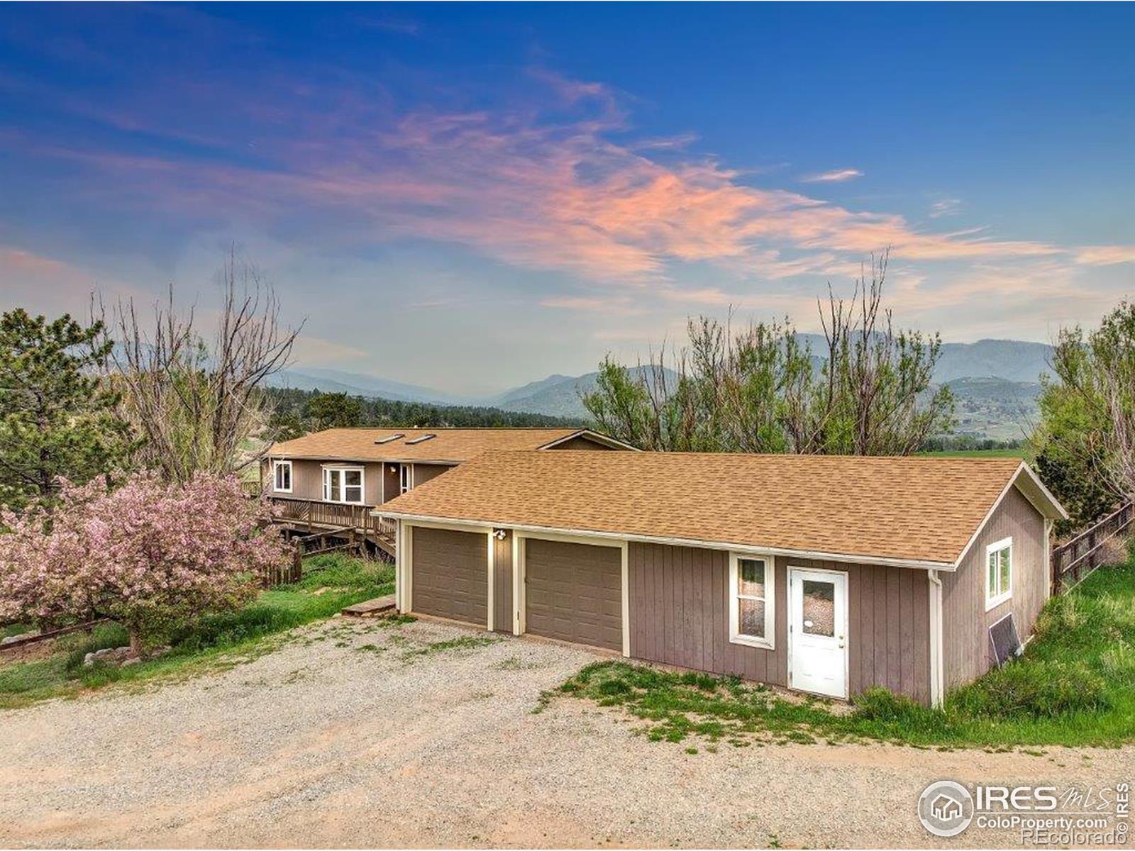 874  blue mountain road, Lyons sold home. Closed on 2024-05-10 for $900,000.